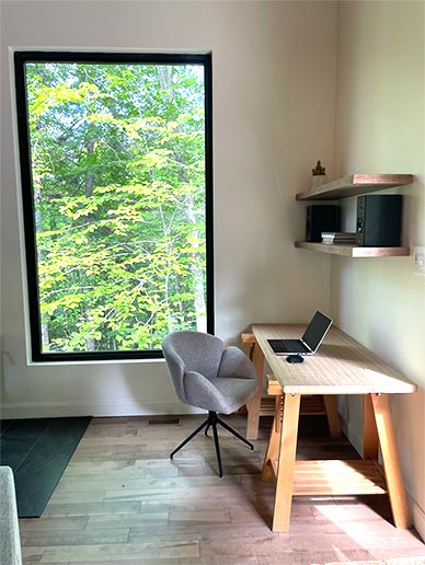 Chalet japandi à louer laurentides bureau